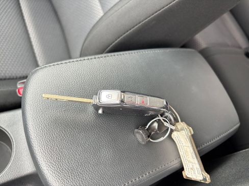 Used 2025 Kia Soul LX w/ LX Technology Package image 22