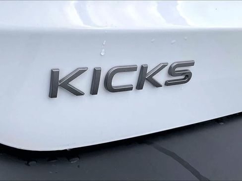 Used 2025 Nissan Kicks S FWD image 7