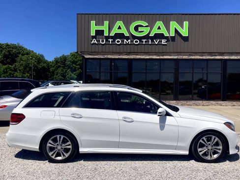 Used 2014 Mercedes-Benz E 350 4MATIC Wagon image 2