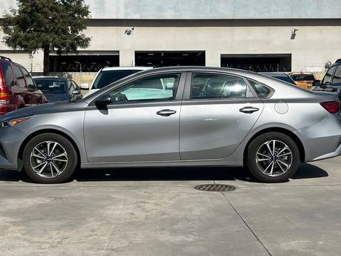 Used 2023 Kia Forte LXS image 6