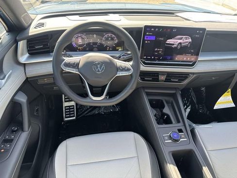 New 2026 Volkswagen Tiguan SE R-Line image 8