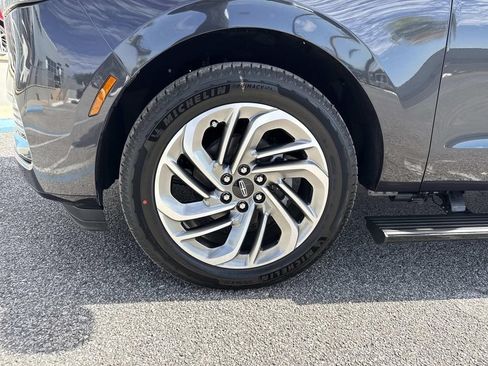 New 2026 Lincoln Navigator Reserve AWD/4WD image 10