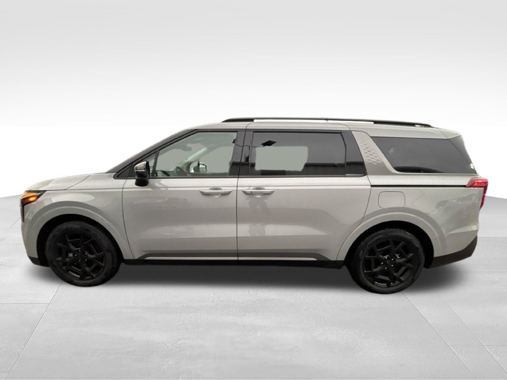 Certified 2026 Kia Carnival SX FWD image 2