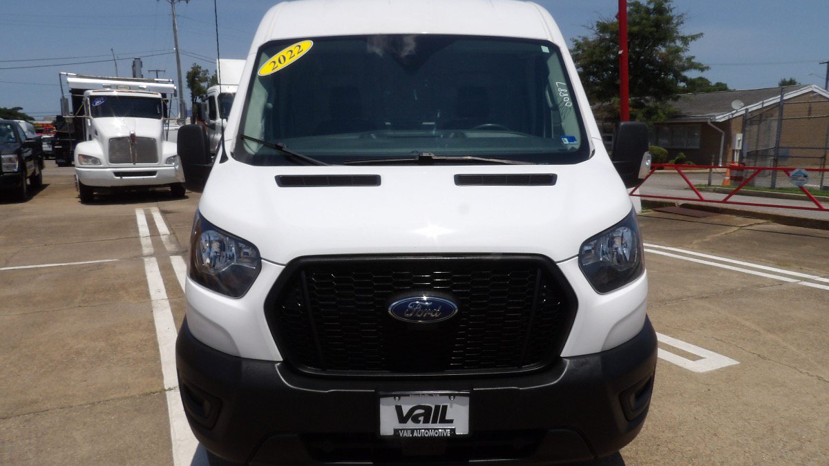 Used 2022 Ford Transit 250 Medium Roof AWD image 5