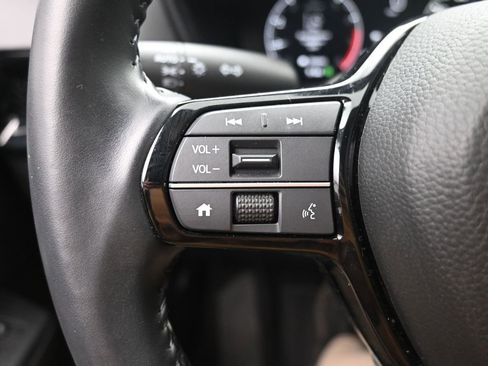 Used 2024 Honda CR-V EX-L image 17