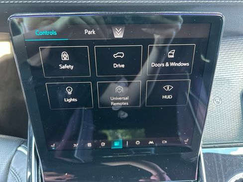 Used 2025 Cadillac Escalade Sport w/ LPO, ONYX Package RWD image 33