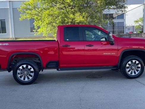 Used 2025 Chevrolet Silverado 2500 Custom w/ Custom Value Package AWD/4WD image 9