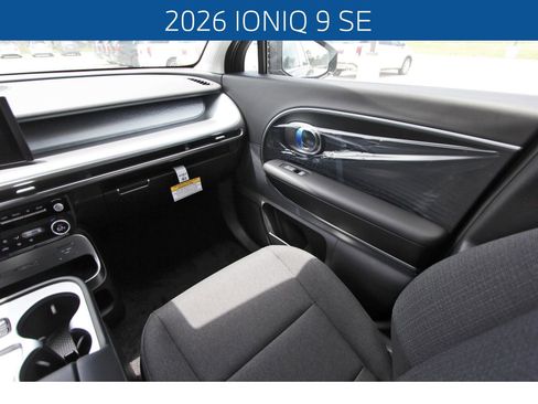 New 2026 Hyundai Ioniq 9 SE AWD/4WD image 11