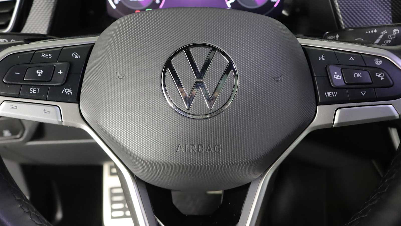 Used 2024 Volkswagen Atlas Cross Sport SEL Premium R-Line AWD/4WD image 22