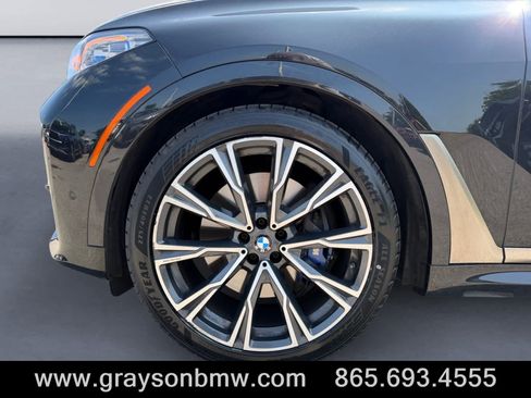 Used 2022 BMW X7 M50i AWD/4WD image 9