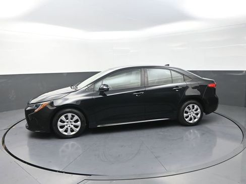 Used 2024 Toyota Corolla LE FWD image 46