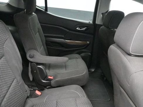 Used 2019 GMC Acadia SLE AWD/4WD image 10