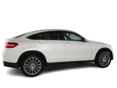 Used 2019 Mercedes-Benz GLC 300 4MATIC Coupe image 11