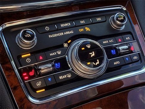 Used 2019 Lincoln Continental Reserve image 27