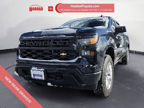 Used 2023 Chevrolet Silverado 1500 Custom image 1