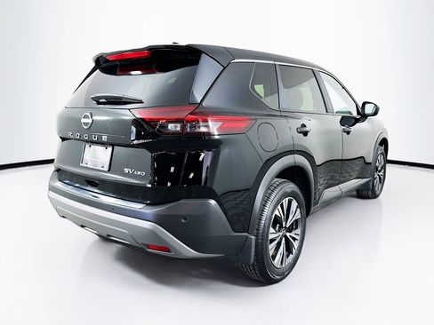 Used 2023 Nissan Rogue SV image 9