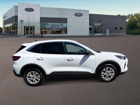 Used 2023 Ford Escape Active AWD/4WD image 10