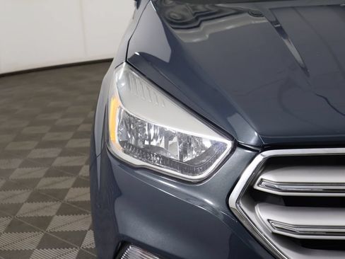 Used 2019 Ford Escape SE FWD image 10