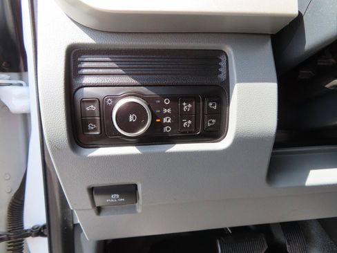 Used 2025 Ford F250 XLT w/ Black Appearance Package AWD/4WD image 30