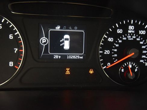 Used 2016 Kia Sorento EX image 15