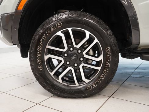 Used 2024 Ford Ranger Lariat w/ FX4 Off-Road Package AWD/4WD image 15
