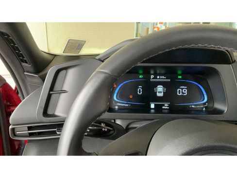 Certified 2025 Hyundai Elantra Sport image 10