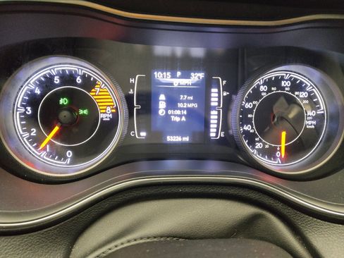 Used 2019 Jeep Cherokee Latitude Plus w/ Comfort/Convenience Group image 23