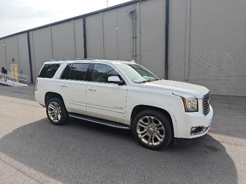 Used 2018 GMC Yukon SLT w/ Premium Edition image 1