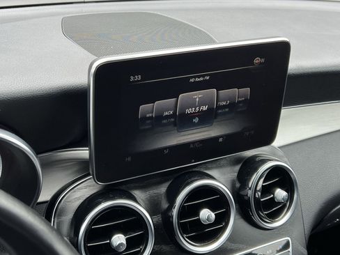 Used 2019 Mercedes-Benz GLC 300 4MATIC image 14