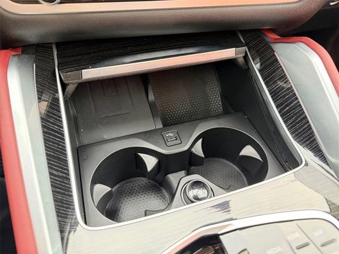 Certified 2024 BMW X6 xDrive40i w/ Premium Package image 27