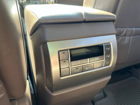 Used 2018 Lexus GX 460 Luxury AWD/4WD image 16