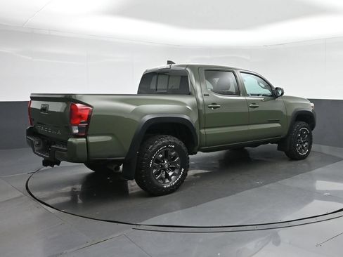 Used 2021 Toyota Tacoma SR5 w/ Trail Edition AWD/4WD image 7