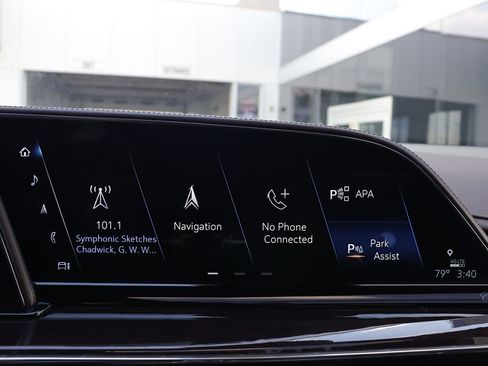 Used 2021 Cadillac Escalade ESV Premium Luxury Platinum image 26