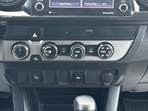 Used 2020 Toyota Tacoma SR AWD/4WD image 25