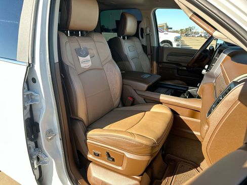 Used 2024 RAM 3500 Limited image 23