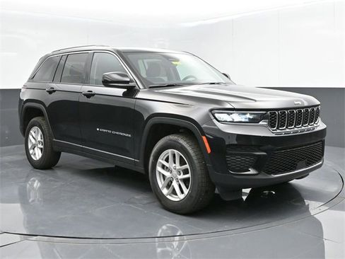 New 2024 Jeep Grand Cherokee Laredo X image 2