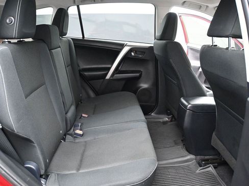 Used 2018 Toyota RAV4 XLE w/ Plus Extra Value Package AWD/4WD image 19