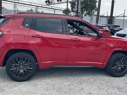 Used 2022 Jeep Compass Limited image 29