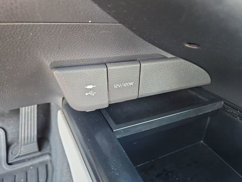 Used 2018 Toyota Camry SE w/ Moonroof Package image 20