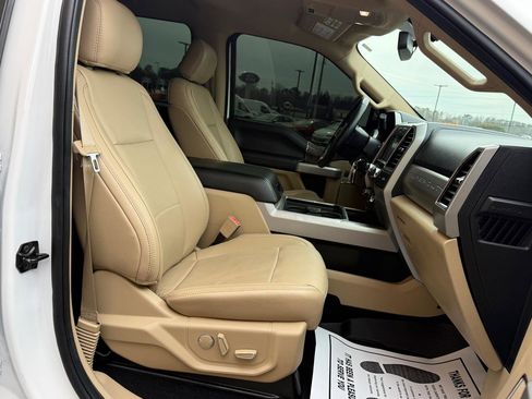 Used 2019 Ford F250 Lariat w/ Chrome Package image 15