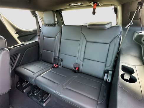 Used 2021 Chevrolet Tahoe Z71 w/ Z71 Signature Package image 28