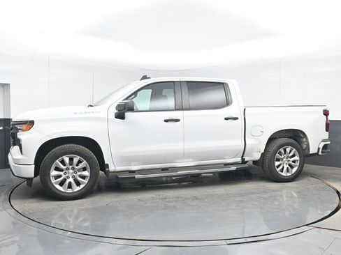 Used 2022 Chevrolet Silverado 1500 Custom RWD image 11