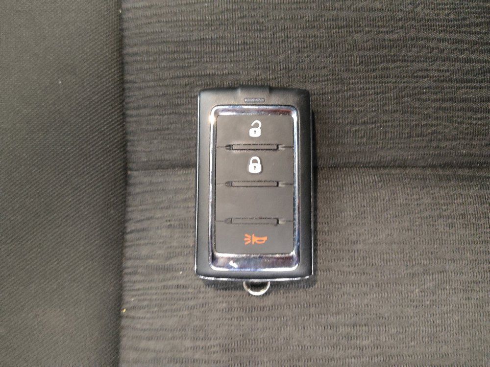 Used 2024 Jeep Grand Cherokee L Laredo AWD/4WD image 32