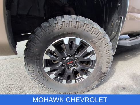Used 2021 Nissan Titan PRO-4X w/ Pro-4x Convenience Package AWD/4WD image 34