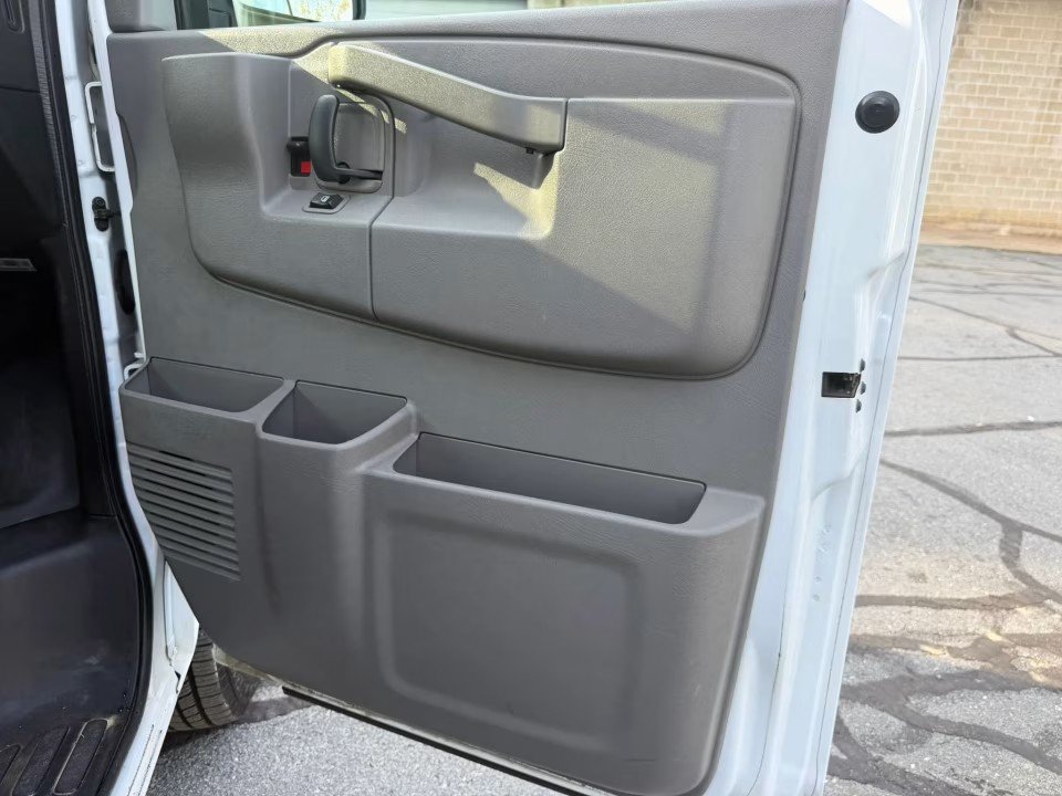 Used 2019 Chevrolet Express 2500 w/ Communications Package RWD image 17