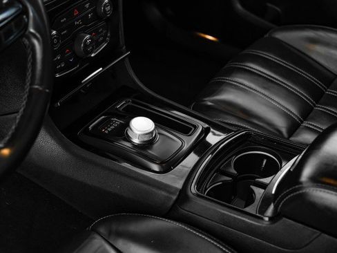 Used 2022 Chrysler 300 S image 22