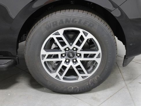 New 2025 Ford Expedition Max Active RWD image 12