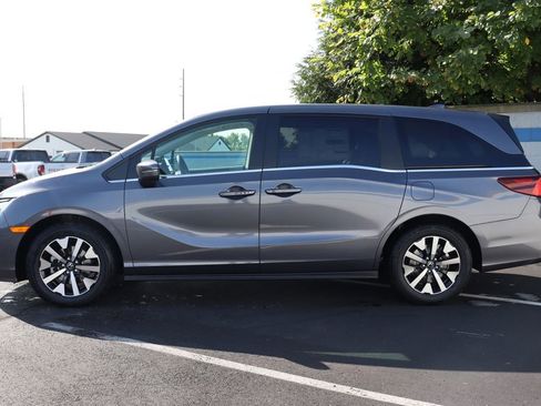 Used 2026 Honda Odyssey EX-L image 2