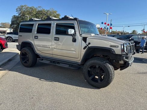 Used 2003 HUMMER H2 w/ Preferred Equipment Group image 5