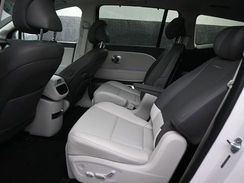 New 2026 Hyundai Ioniq 9 Limited image 14